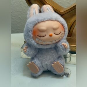 Pop mart Authentic Labubu Zizi